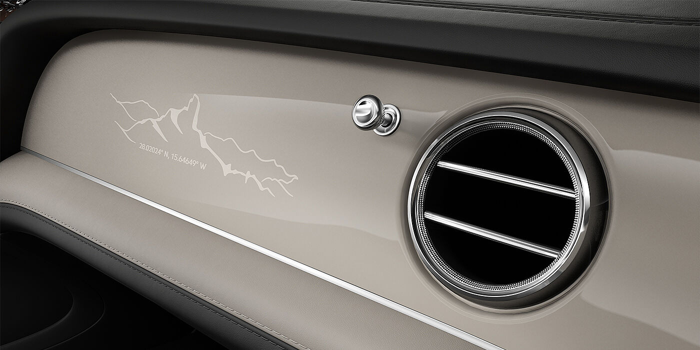 Bach Premium Cars GmbH Bentayga EWB Artenara Edition SUV Piano Linen veneer with Artenara inlay detail
