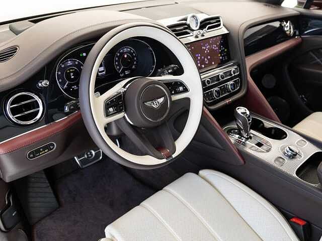 8:Bentley Bentayga EWB Mulliner V8, SUV, Cricketball, Bach Premium Cars GmbH