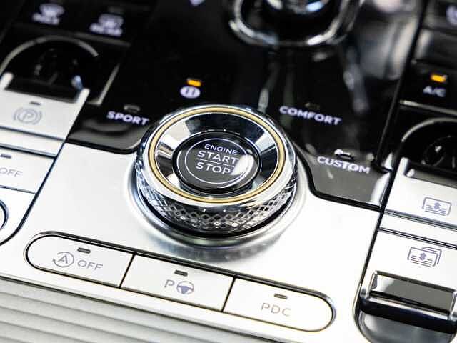 31:Bentley Flying Spur Azure V8, Limousine, British Racing Green IV, Bach Premium Cars GmbH