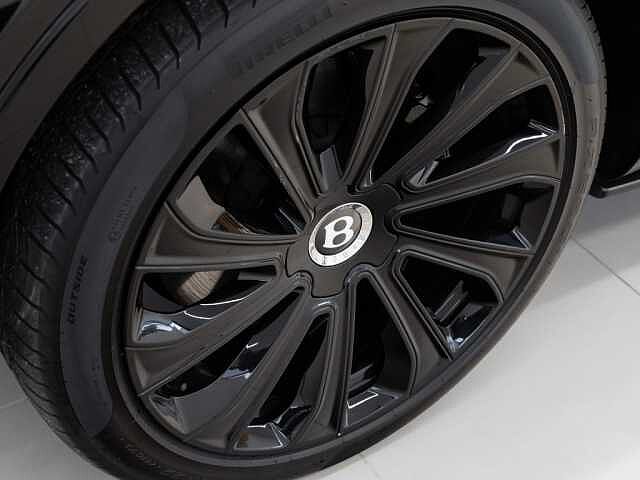 40:Bentley Bentayga EWB Mulliner V8, SUV, Ice over Black Crystal, Bach Premium Cars GmbH