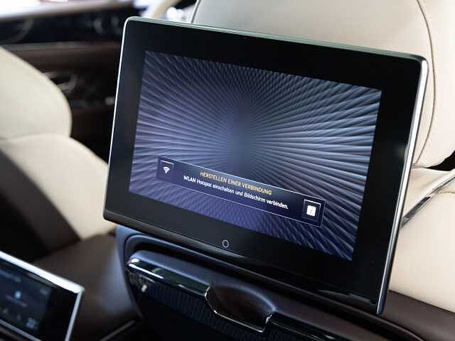 33:Bentley Bentayga EWB Mulliner V8, SUV, Cricketball, Bach Premium Cars GmbH