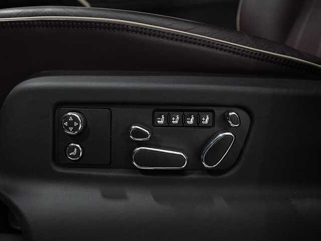 23:Bentley Bentayga EWB Mulliner V8, SUV, Black Velvet, Bach Premium Cars GmbH