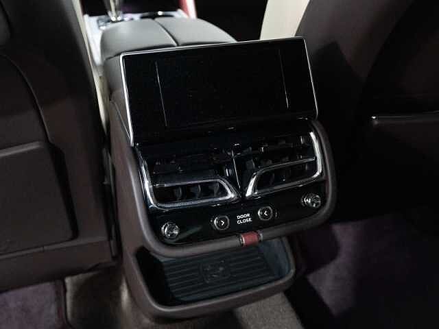 27:Bentley Bentayga EWB Mulliner V8, SUV, Cricketball, Bach Premium Cars GmbH