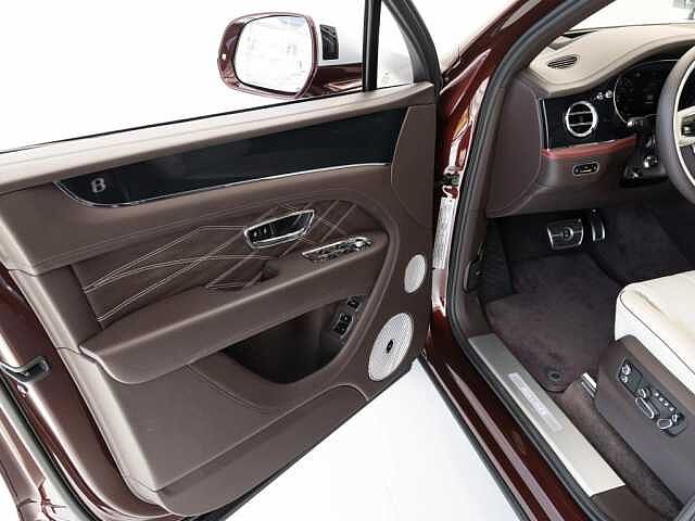 19:Bentley Bentayga EWB Mulliner V8, SUV, Cricketball, Bach Premium Cars GmbH