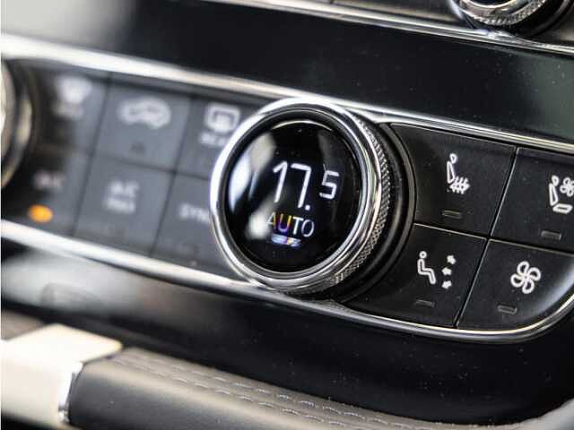 33:Bentley Bentayga EWB Mulliner V8, SUV, Black Velvet, Bach Premium Cars GmbH