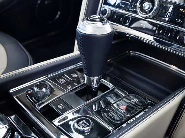 35:Bentley Mulsanne Speed V8, Limousine, Sequin Blue, Bach Premium Cars GmbH
