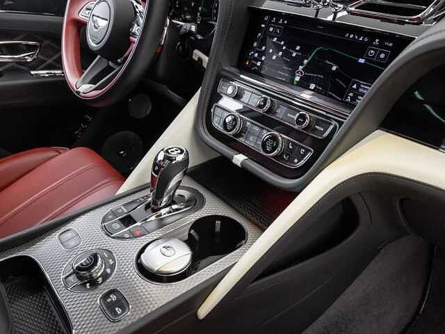 15:Bentley Bentayga EWB Mulliner V8, SUV, Ice over Black Crystal, Bach Premium Cars GmbH