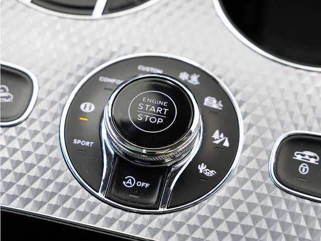 34:Bentley Bentayga EWB Mulliner V8, SUV, Cricketball, Bach Premium Cars GmbH