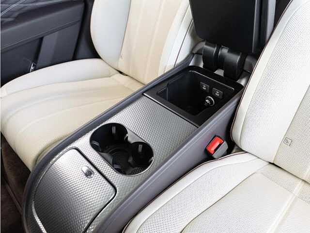 30:Bentley Bentayga EWB Mulliner V8, SUV, Cricketball, Bach Premium Cars GmbH