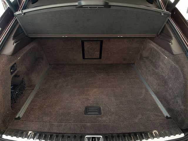 24:Bentley Bentayga EWB Mulliner V8, SUV, Cricketball, Bach Premium Cars GmbH