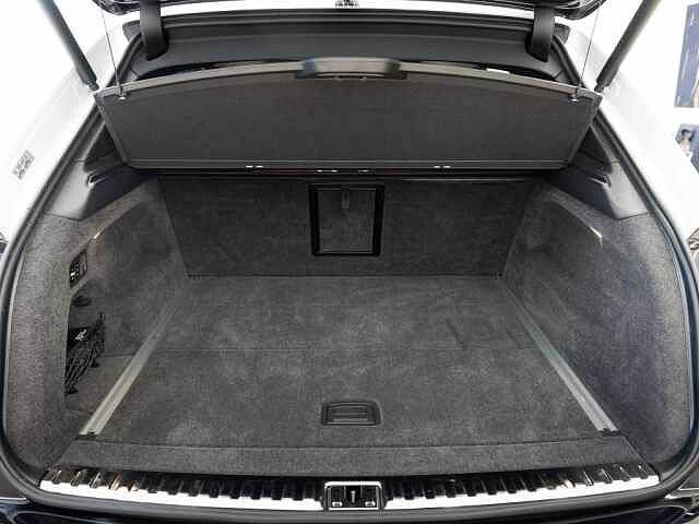 24:Bentley Bentayga EWB Mulliner V8, SUV, Ice over Black Crystal, Bach Premium Cars GmbH